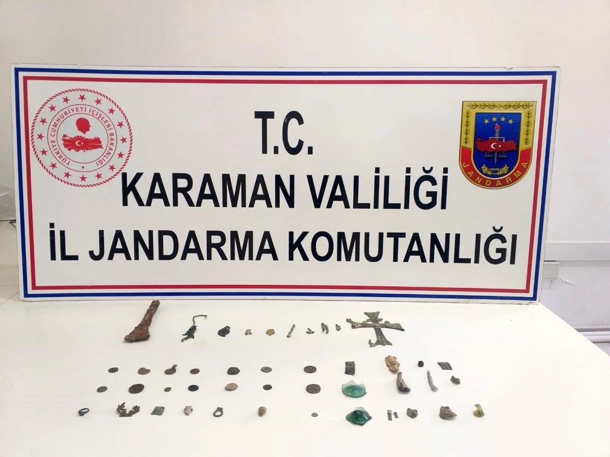 Karaman\'da bir otomobilin bagajında tarihi eser ele geçirildi