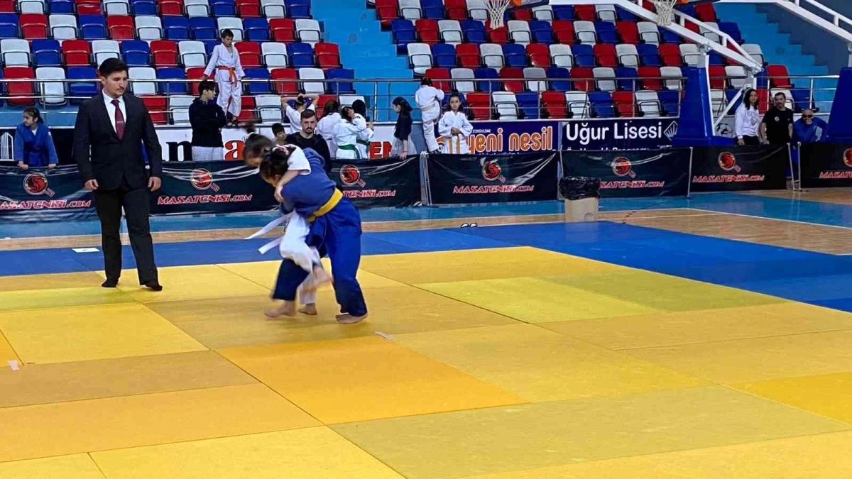 Küçükler Judo Grup Birinciliği müsabakaları başladı