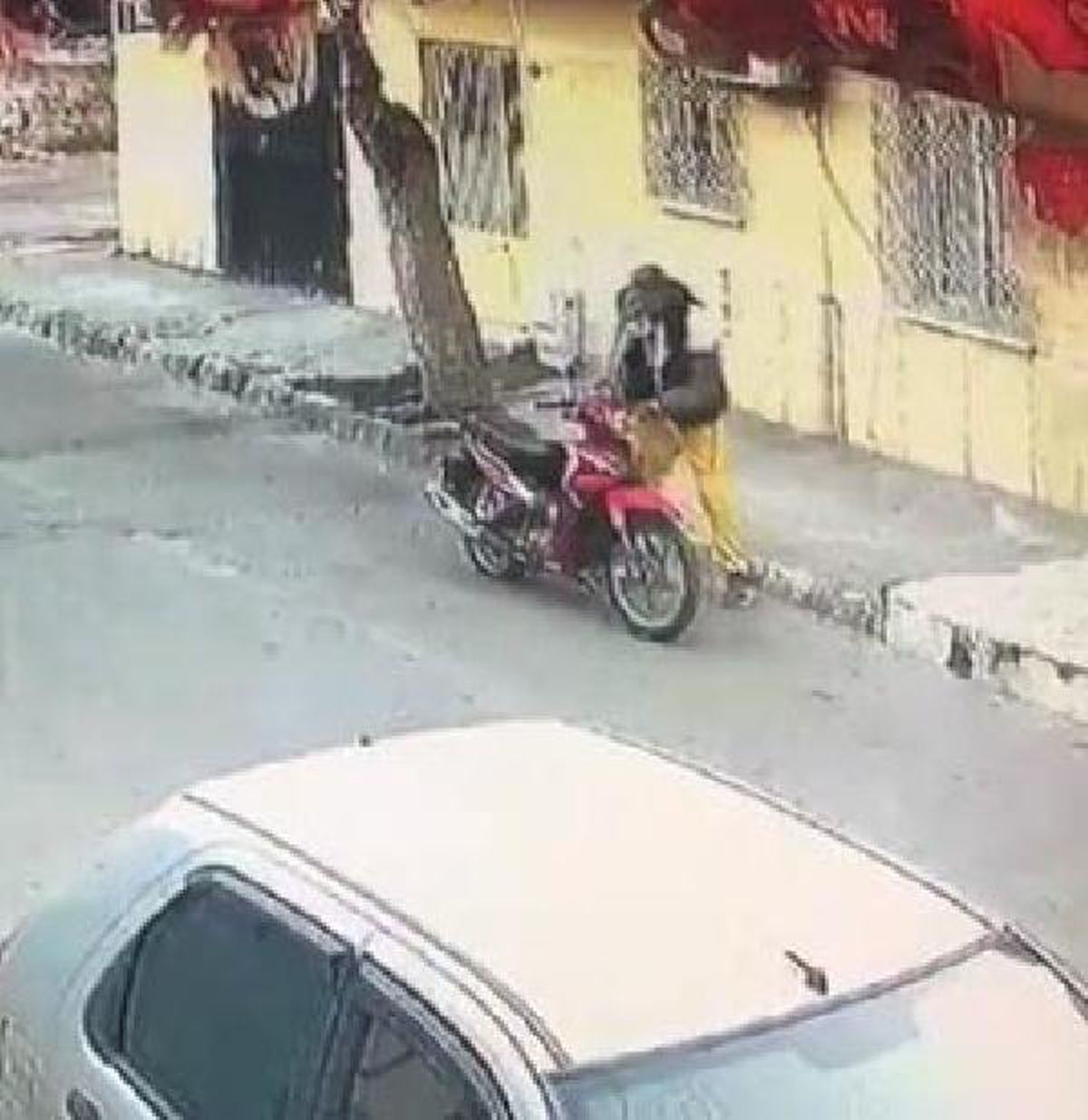 Son dakika haberleri! Motosiklet hırsızlığı kamerada