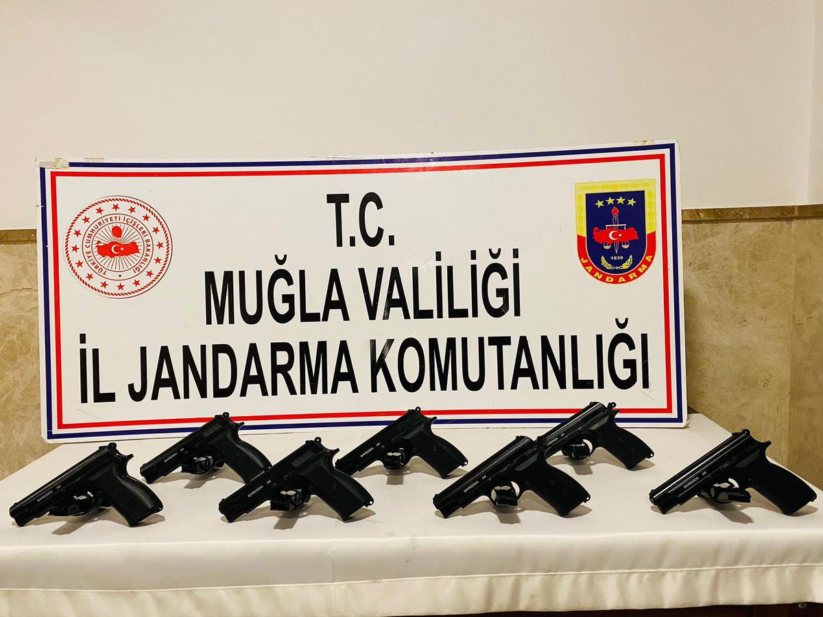 Muğla\'da silah kaçakçılığı operasyonunda 2 kişi tutuklandı