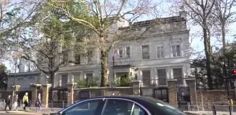 Rus askerlerinin Ukraynalıların evlerini 'soyması' Londra'da protesto edildi