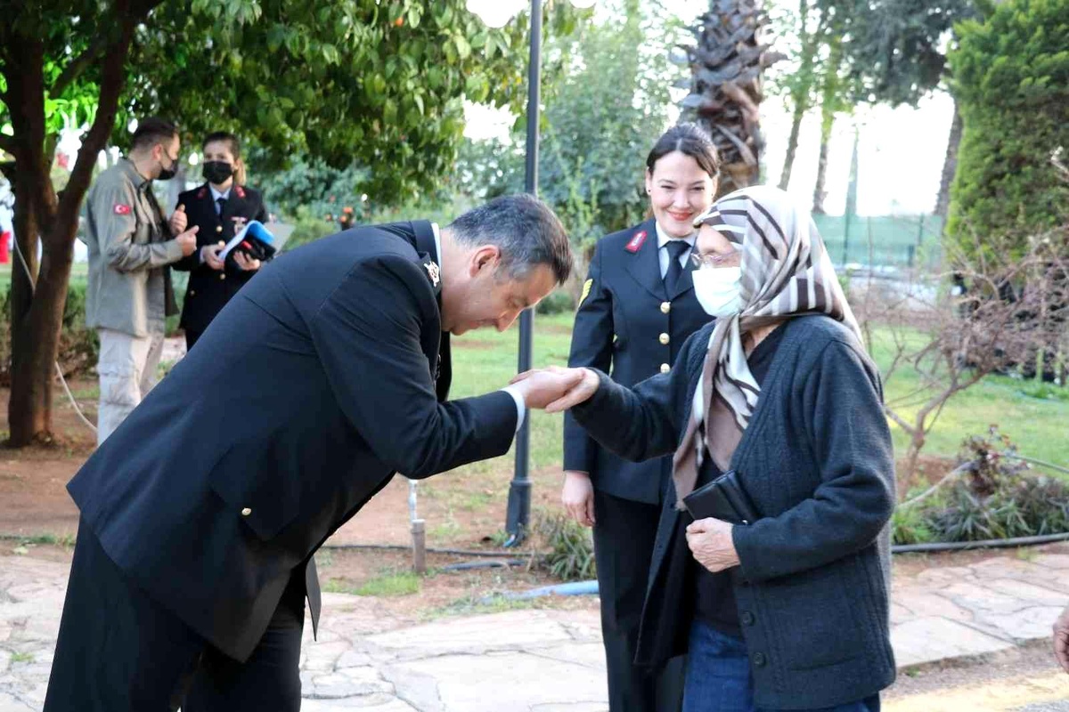 Son dakika haber: Şehit aileleri ve gazi yakınları Antalya İl Jandarma Komutanlığı iftarında buluştu