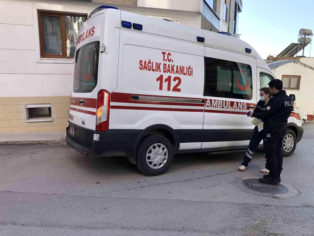 Sinop\'ta motosikletten düşen kurye yaralandı