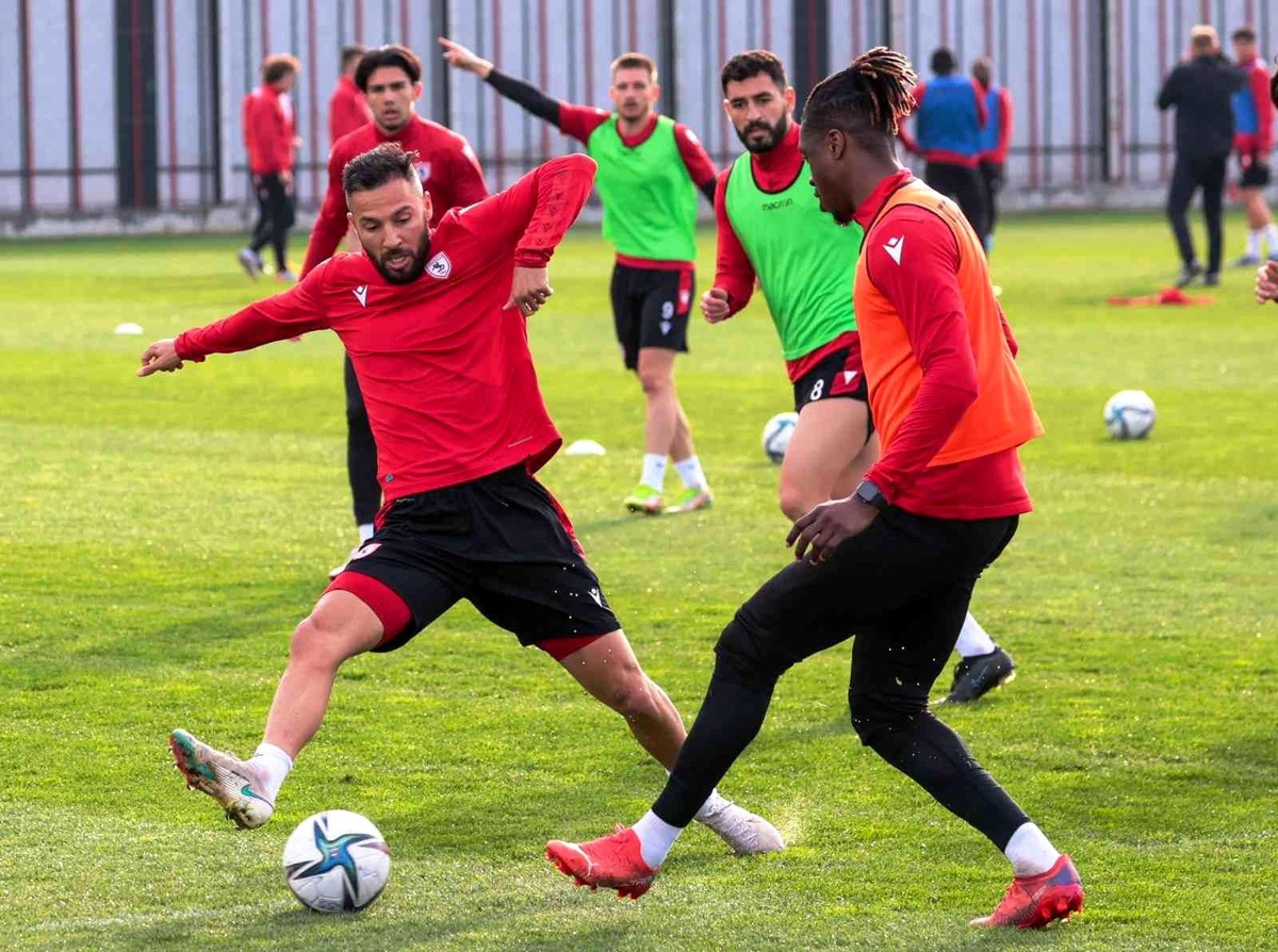 Spor Toto 1. Lig\'de Play-Off derbisi