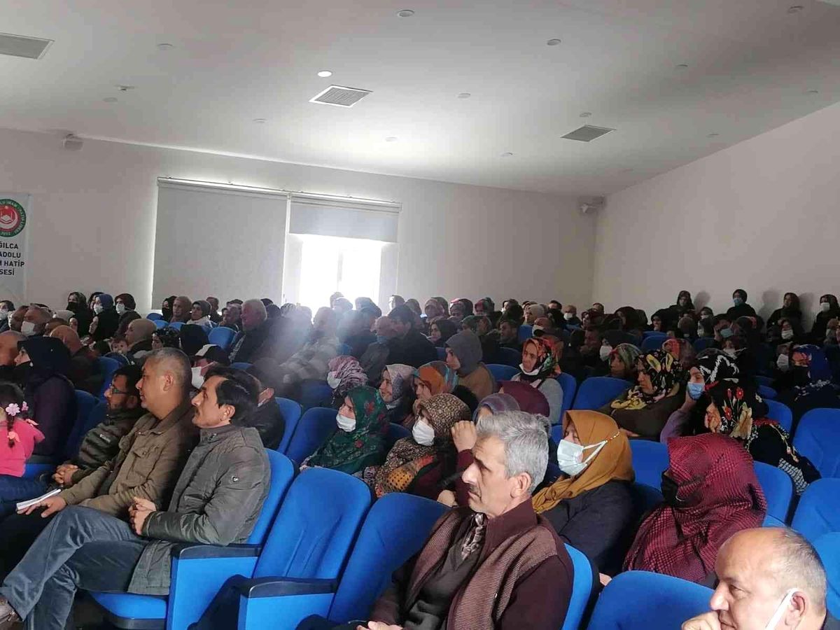 Velilere farkındalık eğitimi verildi