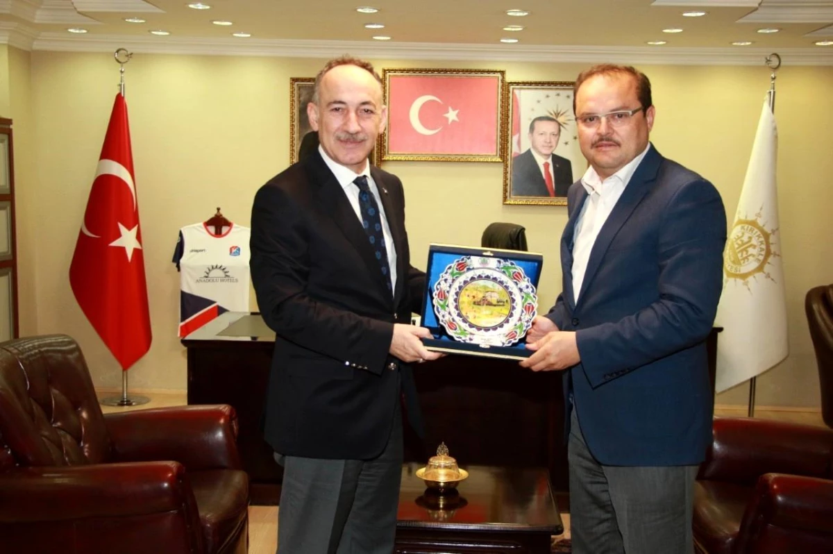 AK Parti Yerel Yönetimlerden Sorumlu Başkan Yardımcısı Öz\'den Saygılı\'ya ziyaret