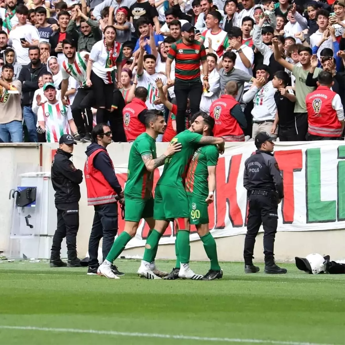 Amedspor play-off\'a doğru