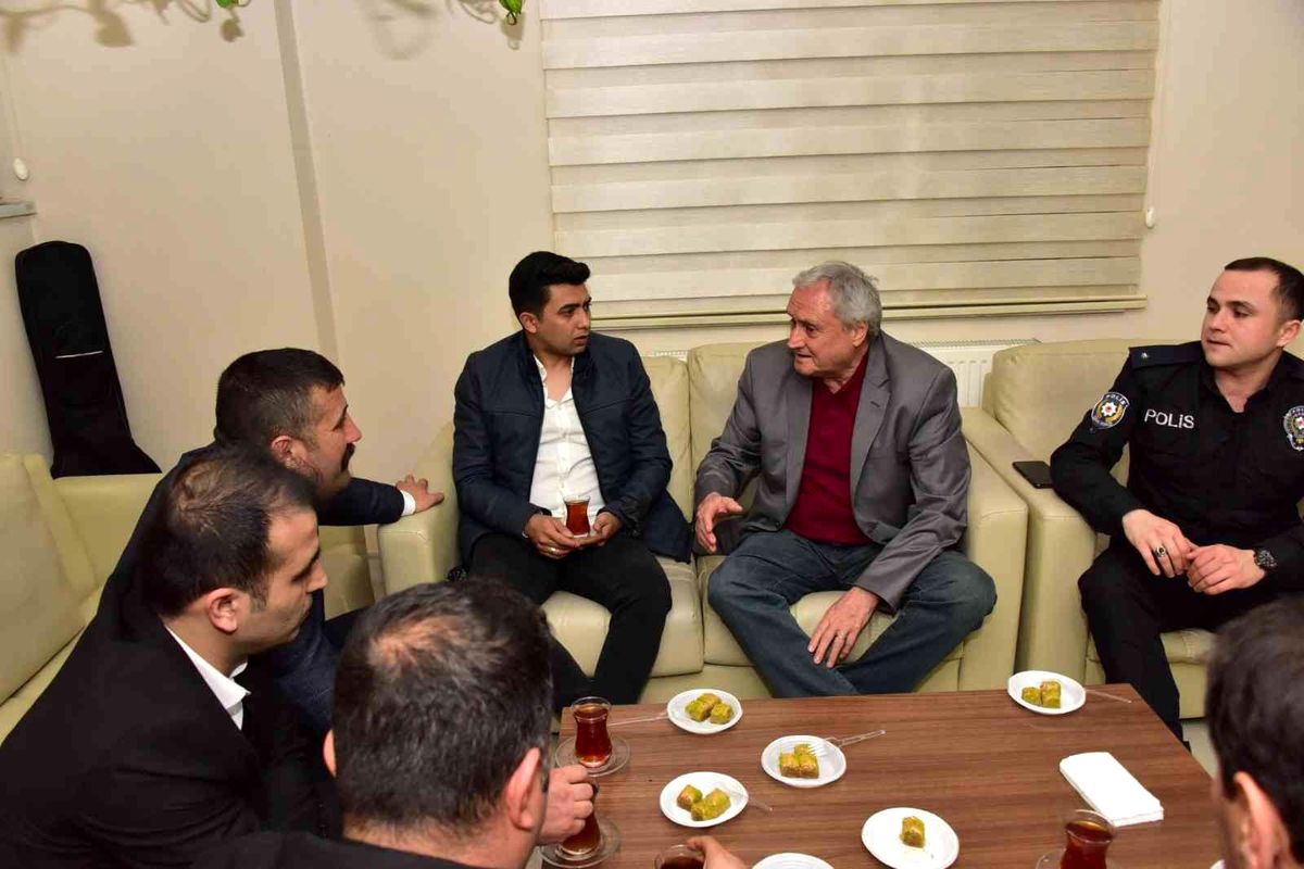 Son dakika haberi... Başkan Bakkalcıoğlu\'ndan polislere kutlama