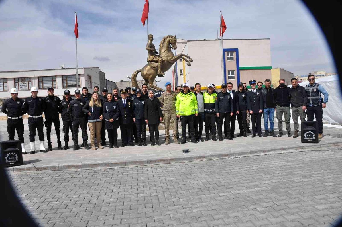 Bulanık\'ta Polis Haftası kutlamaları