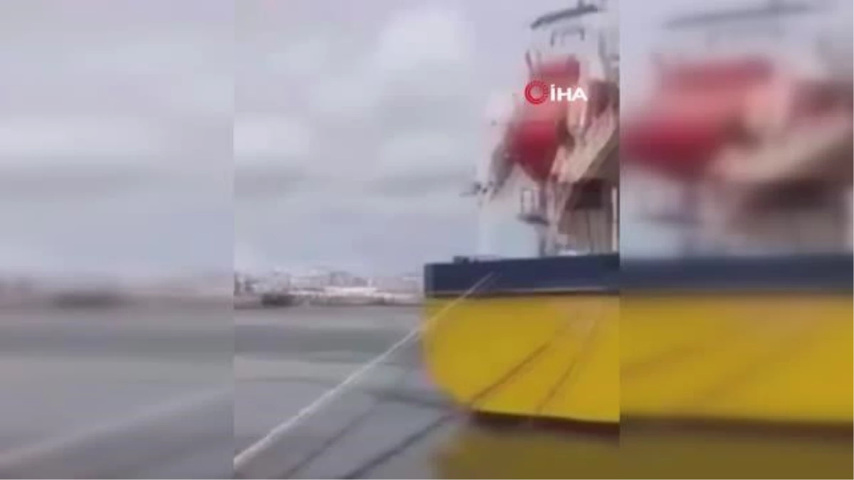 Cezayir\'de yolcu gemisi ile petrol tankeri çarpıştı