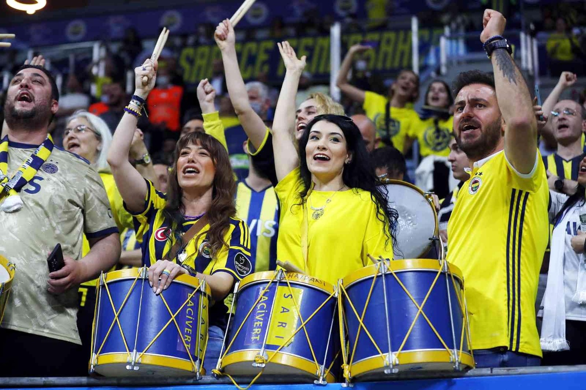 Fenerbahçe Safiport, FIBA Kadınlar Avrupa Ligi\'nde ikinci oldu