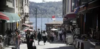 Güzel havayı fırsat bilenler Taksim ve Ortaköy'e akın etti