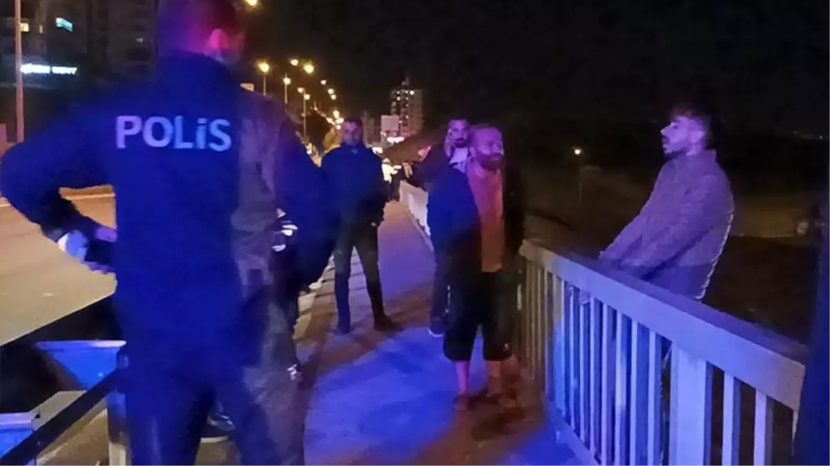 Sevgilisiyle kavga eden genç köprüye çıkıp intihar girişiminde bulundu: Gelmezse atlarım
