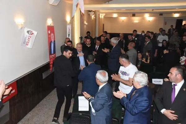 Zafer Partisi lideri Ümit Özdağ, Millet İttifakı'nın Mansur Yavaş'ı aday göstermesi durumunda atacakları adımı söyledi