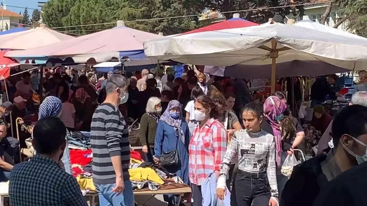 Semt pazarı doldu taştı