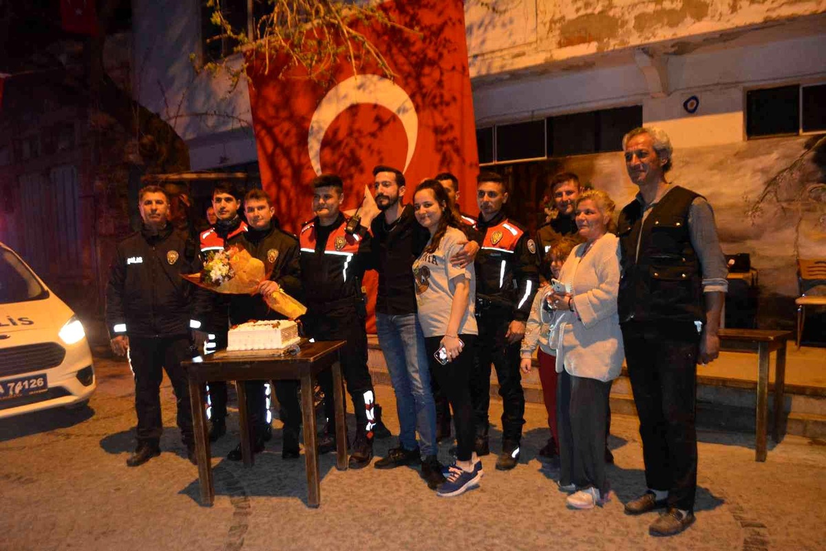 Silahlı çatışma ihbarından polise sürpriz kutlama çıktı