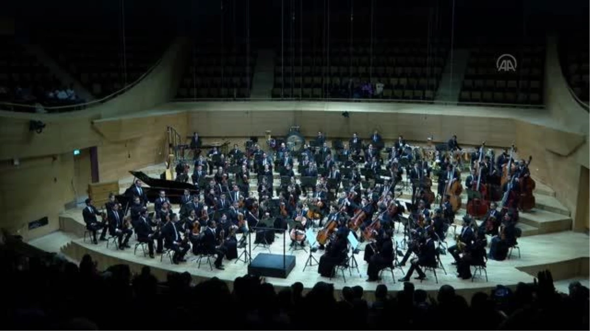 Simon Bolivar Senfoni Orkestrası, CSO Ada Ankara\'da konser verdi