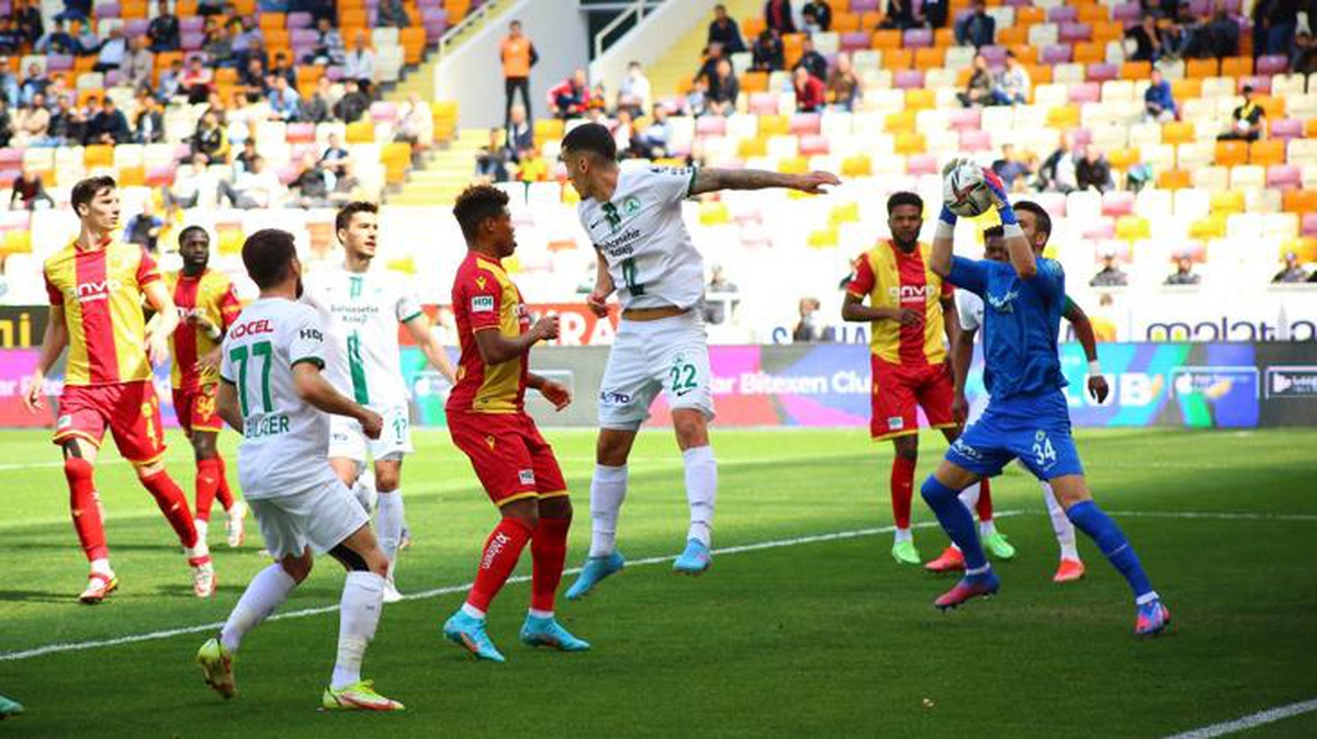 Yeni Malatyaspor, Spor Toto Süper Lig\'de küme düşen ilk takım oldu