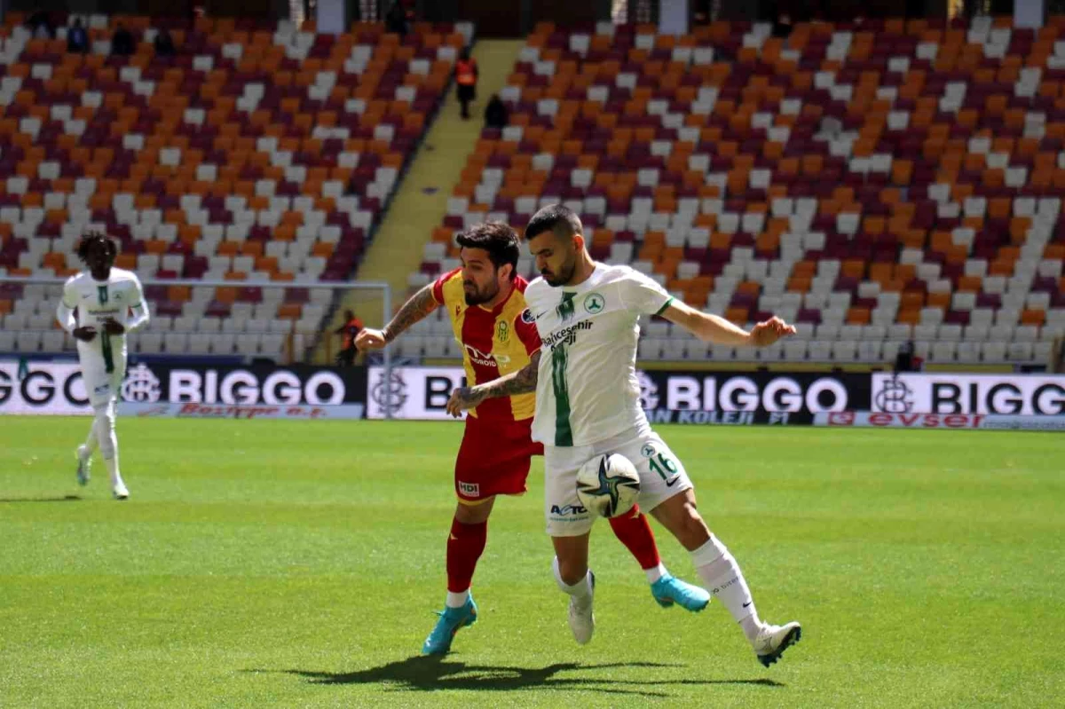 Spor Toto Süper Lig: Yeni Malatyaspor: 0 GZT Giresunspor: 1 (İlk yarı)