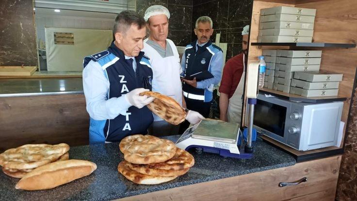Suluova\'da zabıta ekiplerinden fırınlarda denetim