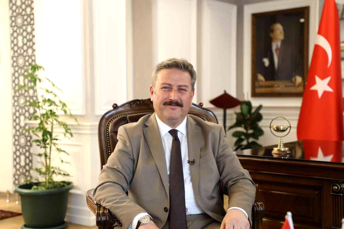 Tacettinveli Mahallesi\'nde çevre düzenlemesi, otopark ve yaya yolu yapılacak