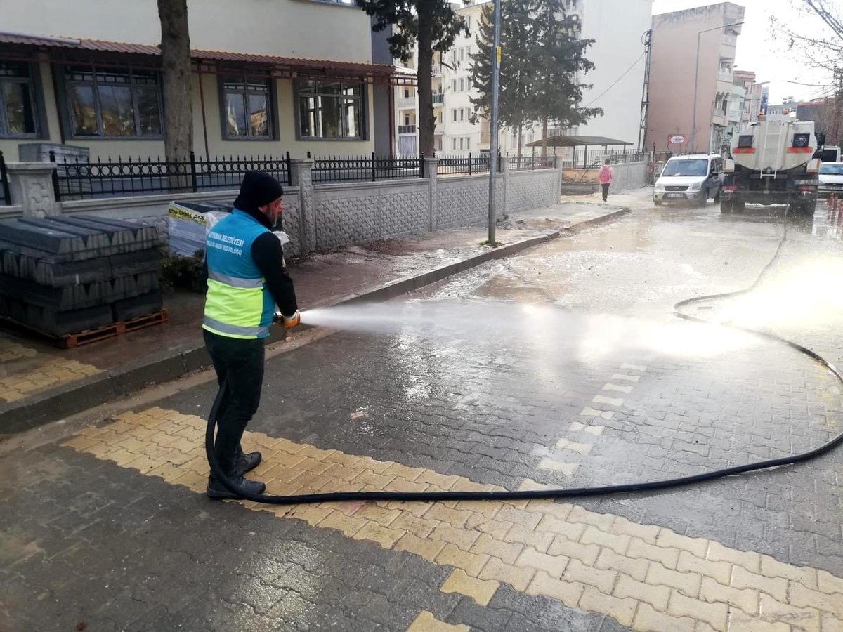 Temizlik personelinden geceli gündüzlü çalışma
