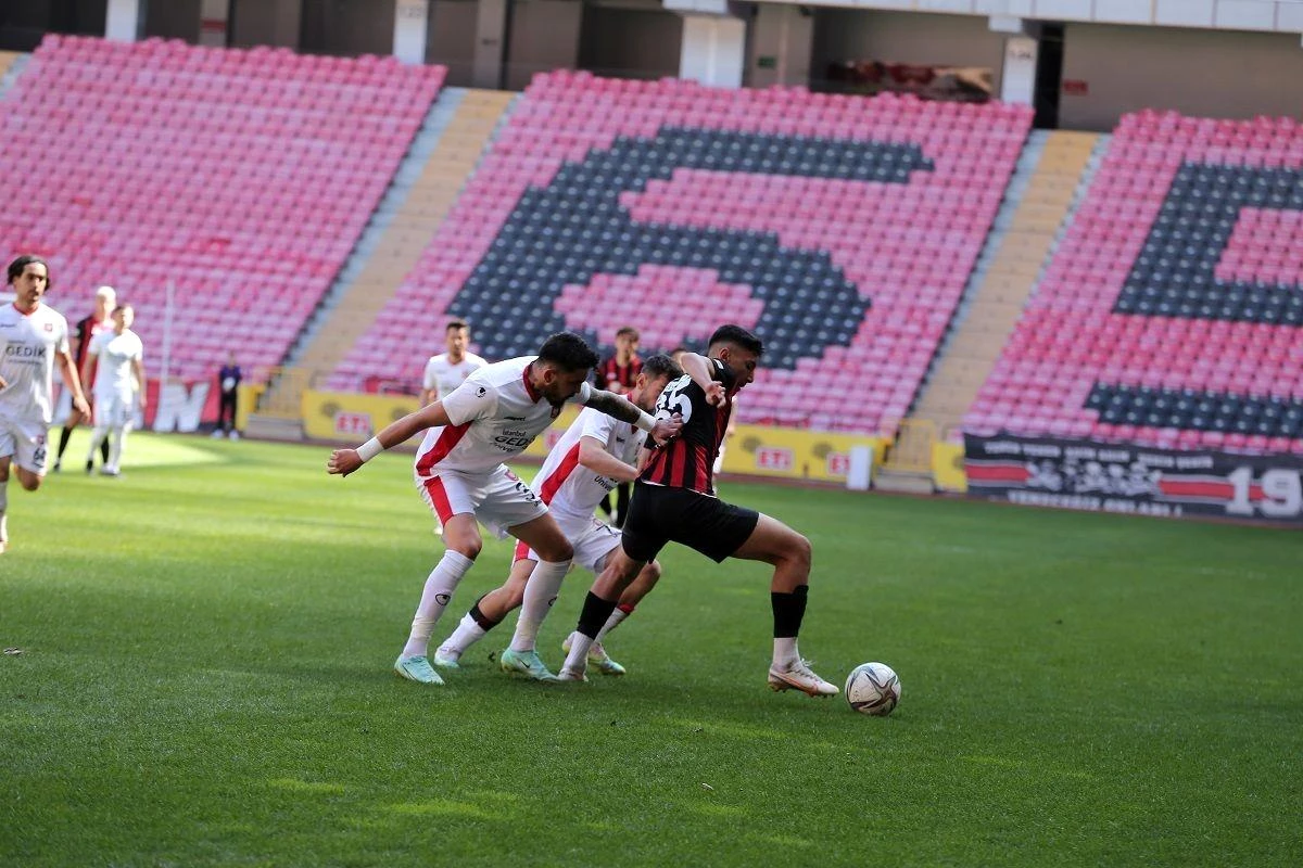 TFF 2. Lig: Eskişehirspor: 1 Uşakspor: 1