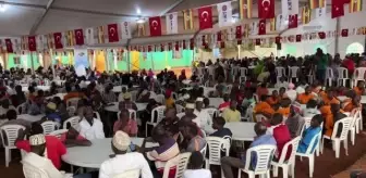 TİKA 1200 yetim ve öksüz çocuk için iftar verdi