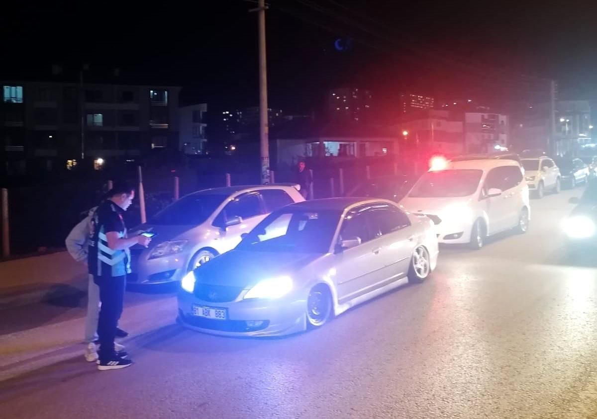 Trafik denetiminde 10 sürücü cezadan kaçamadı