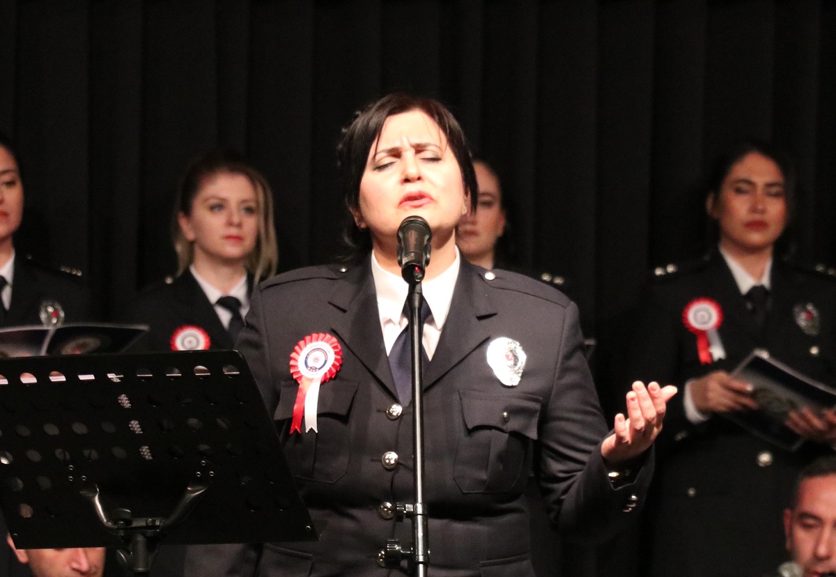Türk Polis Teşkilatının 177. yıl dönümü polislerin verdiği konserle kutlandı