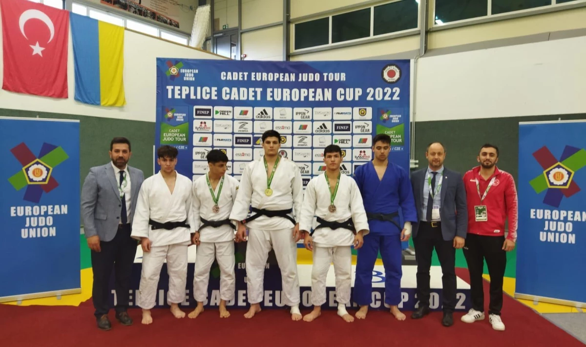 Ümit milli judoculardan Çekya\'daki Avrupa Kupası\'nda biri altın 3 madalya