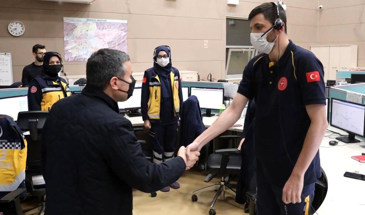 Vali Atay, 112 personelini unutmadı