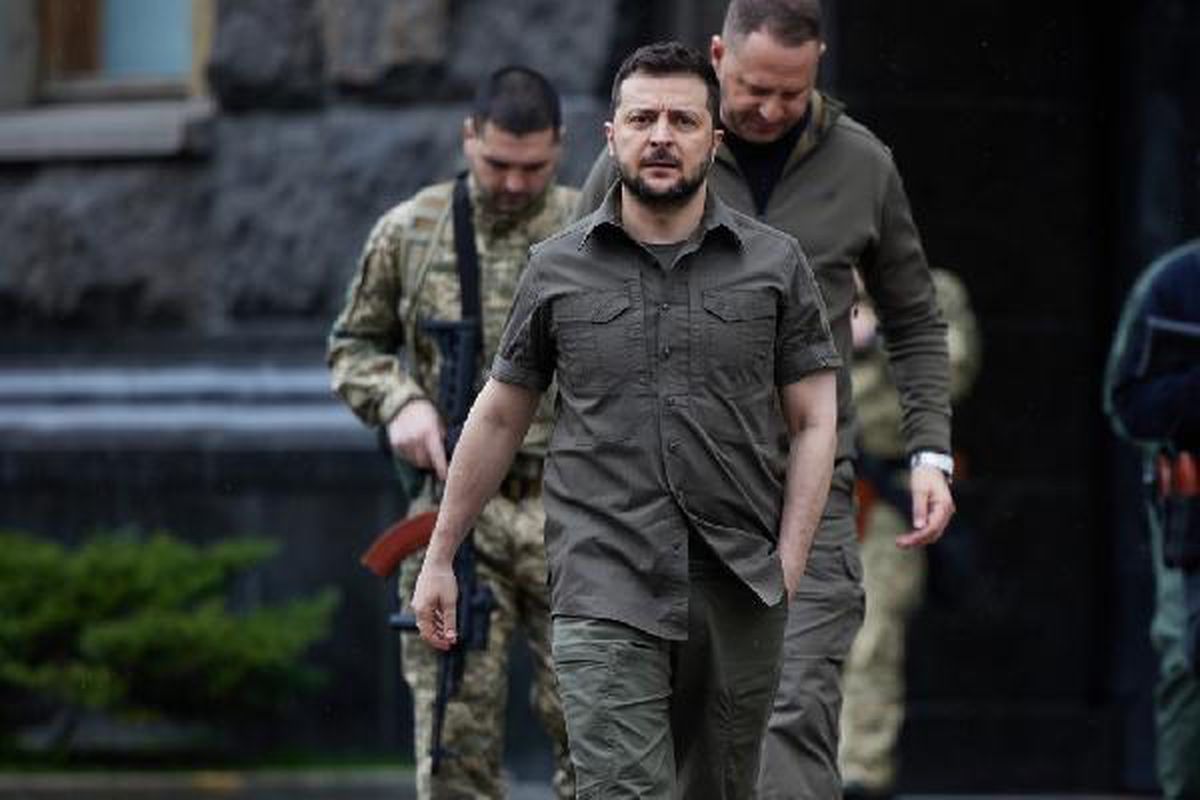 Zelenski: Doğudaki savaş zor olacak