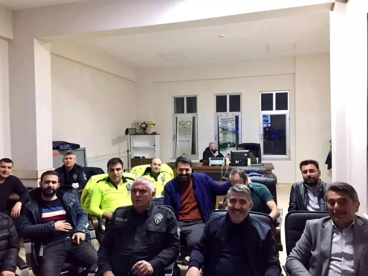 AK parti teşkilatı iftarı güvenlik güçleriyle birlikte yaptı