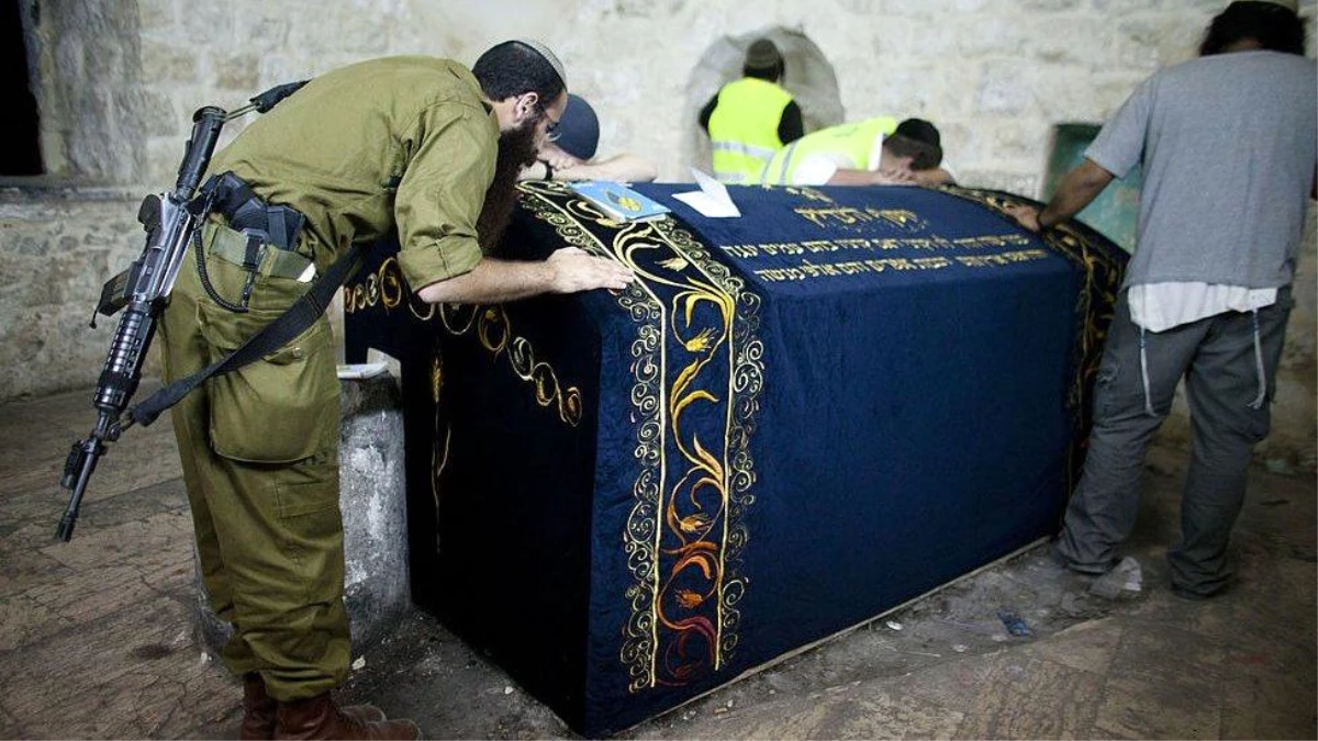 Batı Şeria\'da Yusuf Peygamber\'in gömülü olduğu düşünülen mezar tahrip edildi