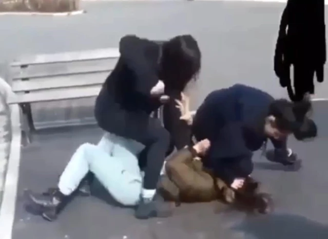 Bursa'da genç kıza saldıran abla ve kardeşi yakalandı