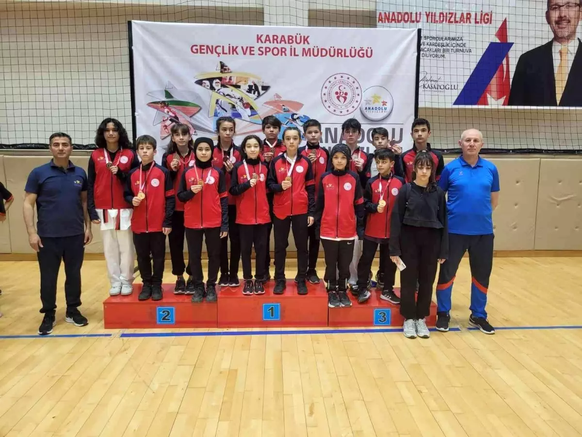 Düzce Taekwondoda yarı finalde