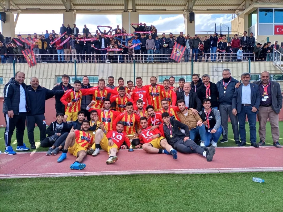 Erzincan 1. Amatör Küme\'de şampiyon Kavakyoluspor