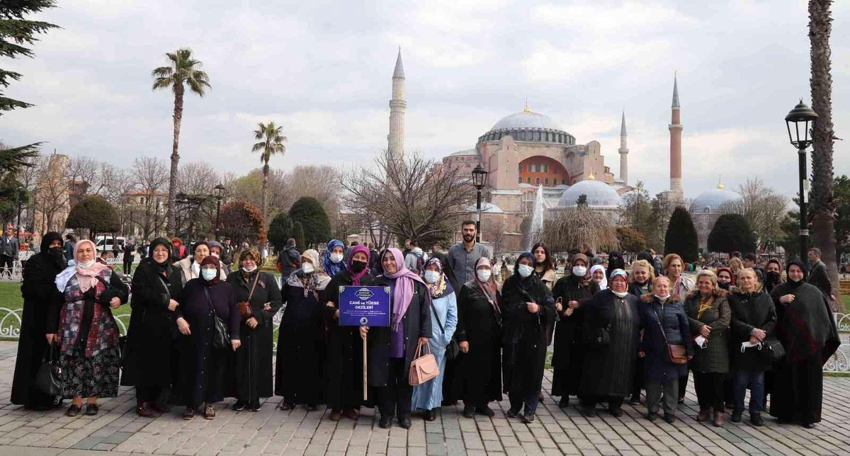 Kartal Belediyesi\'nin düzenlediği \'Ramazan Ayı İnanç Turları\' başladı
