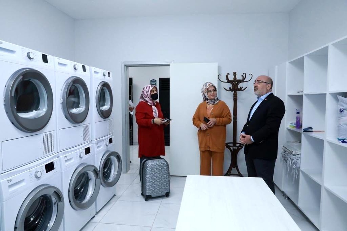 KAYÜ\'lü öğrencilere ücretsiz çamaşır yıkama merkezi