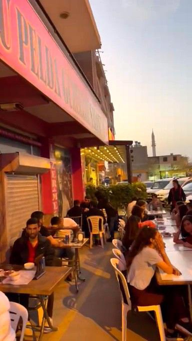 Piton Döner, iftarda dolup taşıyor