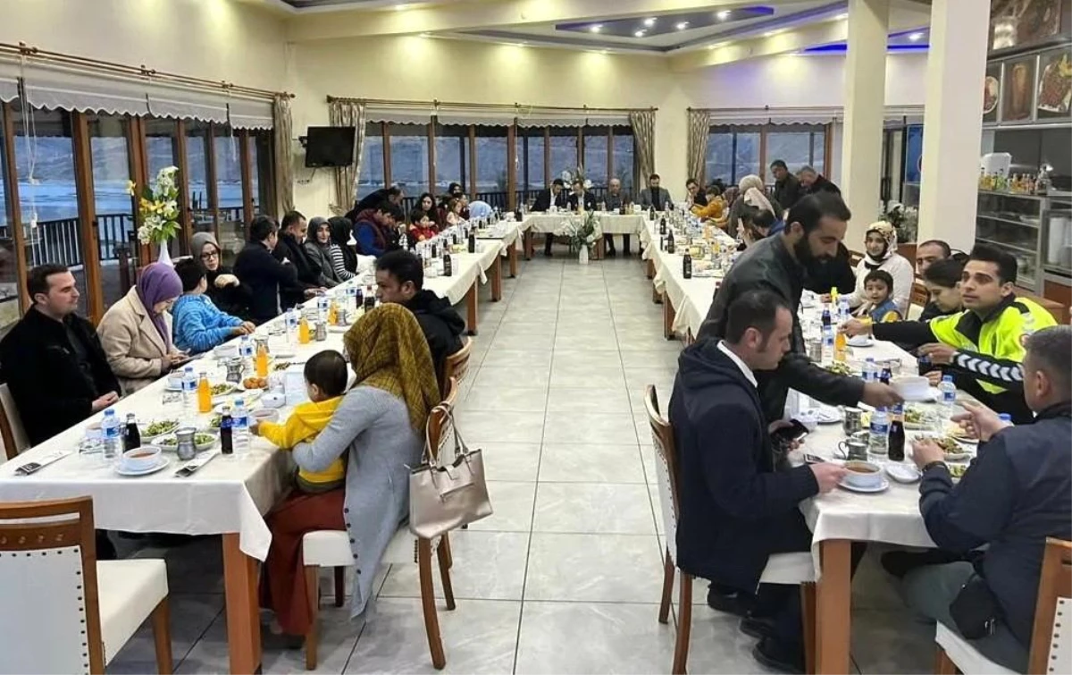 Son dakika haber... Polislerle iftarda buluştu