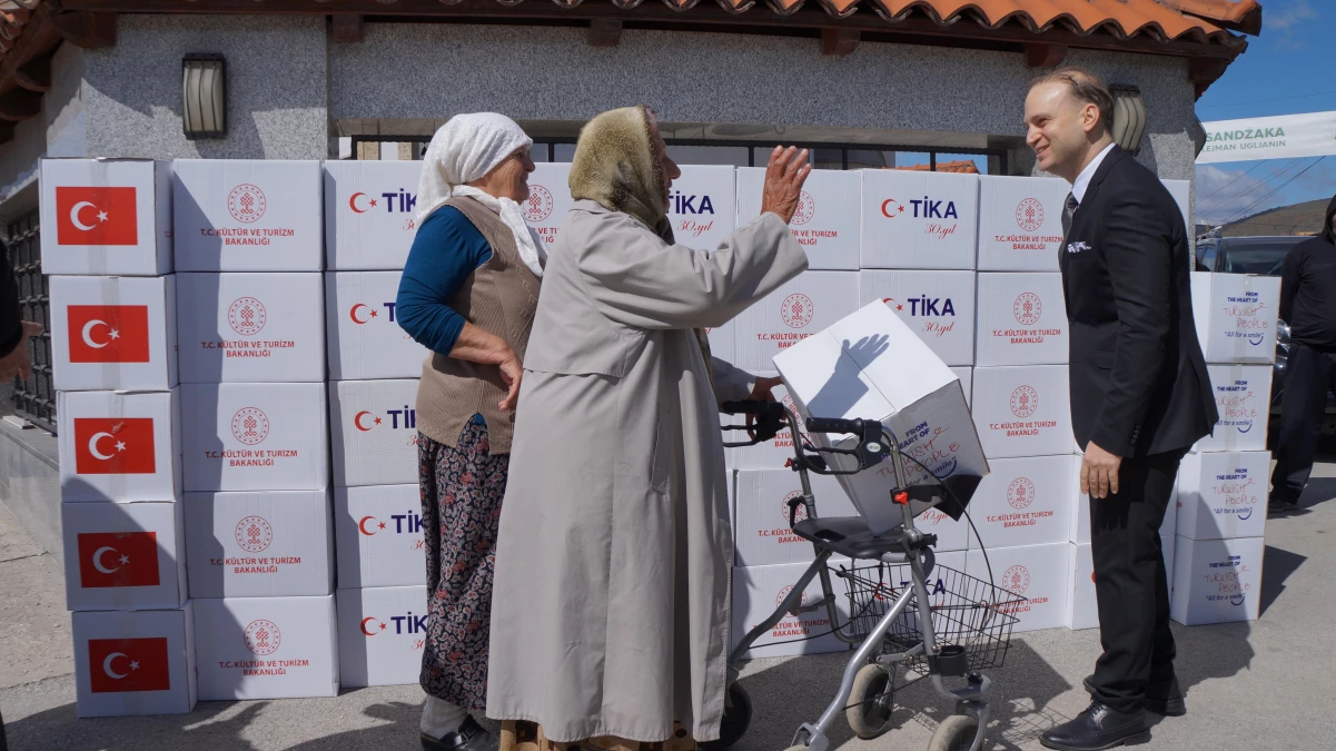 TİKA Sırbistan\'ın Novi Pazar kentinde ramazan kumanyası dağıttı