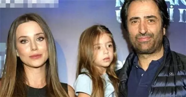 Yasak Aşk İddiası Sonrası Boşandılar!