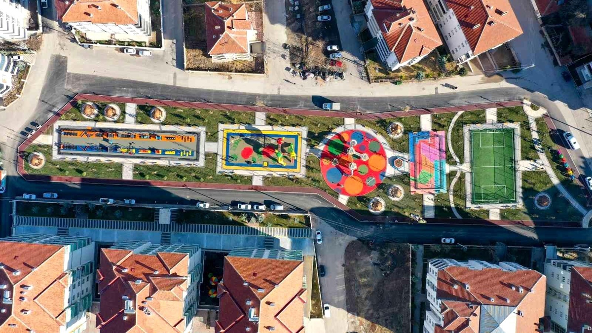 Aksaray\'da parklara 19 yeni çok amaçlı spor sahası yapıldı