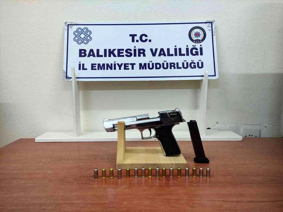Balıkesir\'de polisten 33 şüpheliye gözaltı