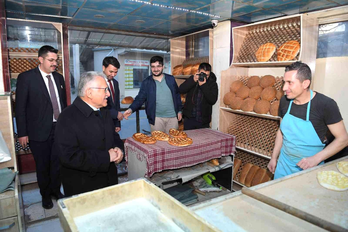 Başkan Büyükkılıç, Yahyalı\'da ziyaretlerde bulundu