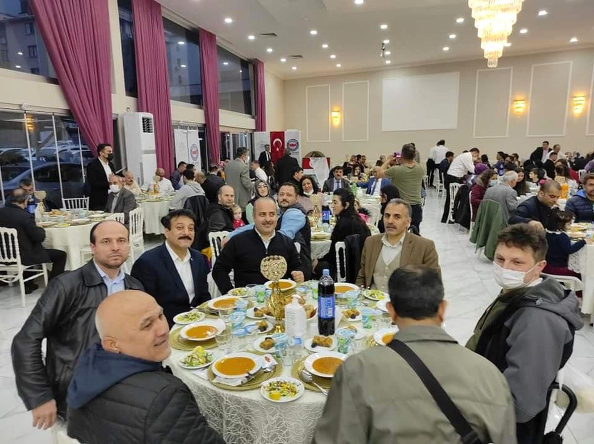 Büro Memur-Sen temsilcileri iftarda buluştu