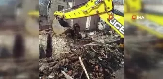 Çernihiv'de enkaz altında bir sivilin cansız bedenine ulaşıldı