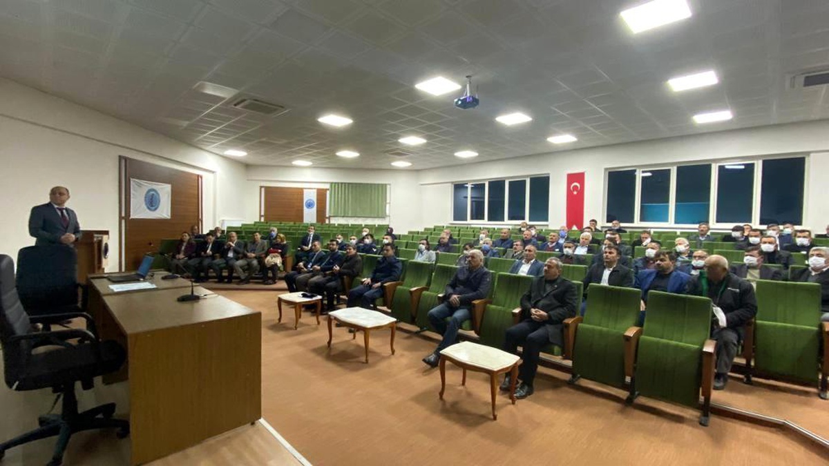 Dinar\'da köy ve mahalle muhtarlarına hizmet içi eğitim verildi